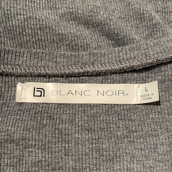 Blanc Noir | mesh shoulder, long sleeved crop top - Picture 3 of 12